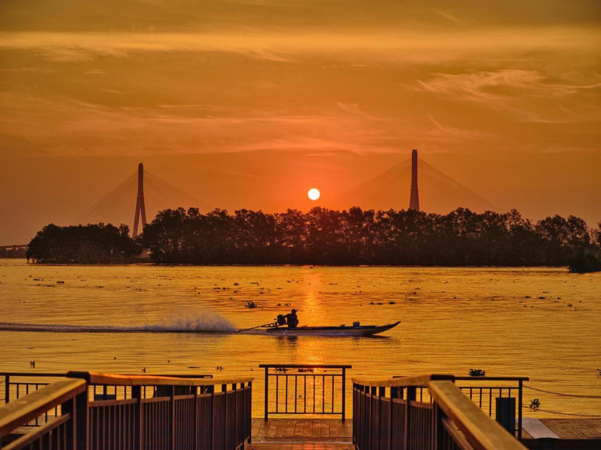 Готель Legacy Mekong Кантхо Екстер'єр фото